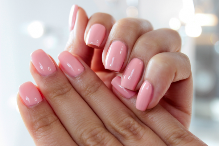 manicure hybrydowy